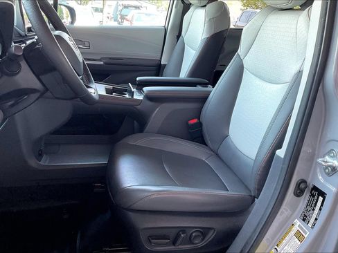 Used 2024 Toyota Sienna XSE w/ XSE Plus Package AWD/4WD image 19