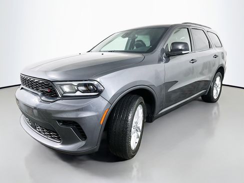 Used 2024 Dodge Durango GT image 3