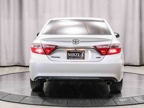 Used 2017 Toyota Camry XSE w/ Moonroof Package FWD image 3