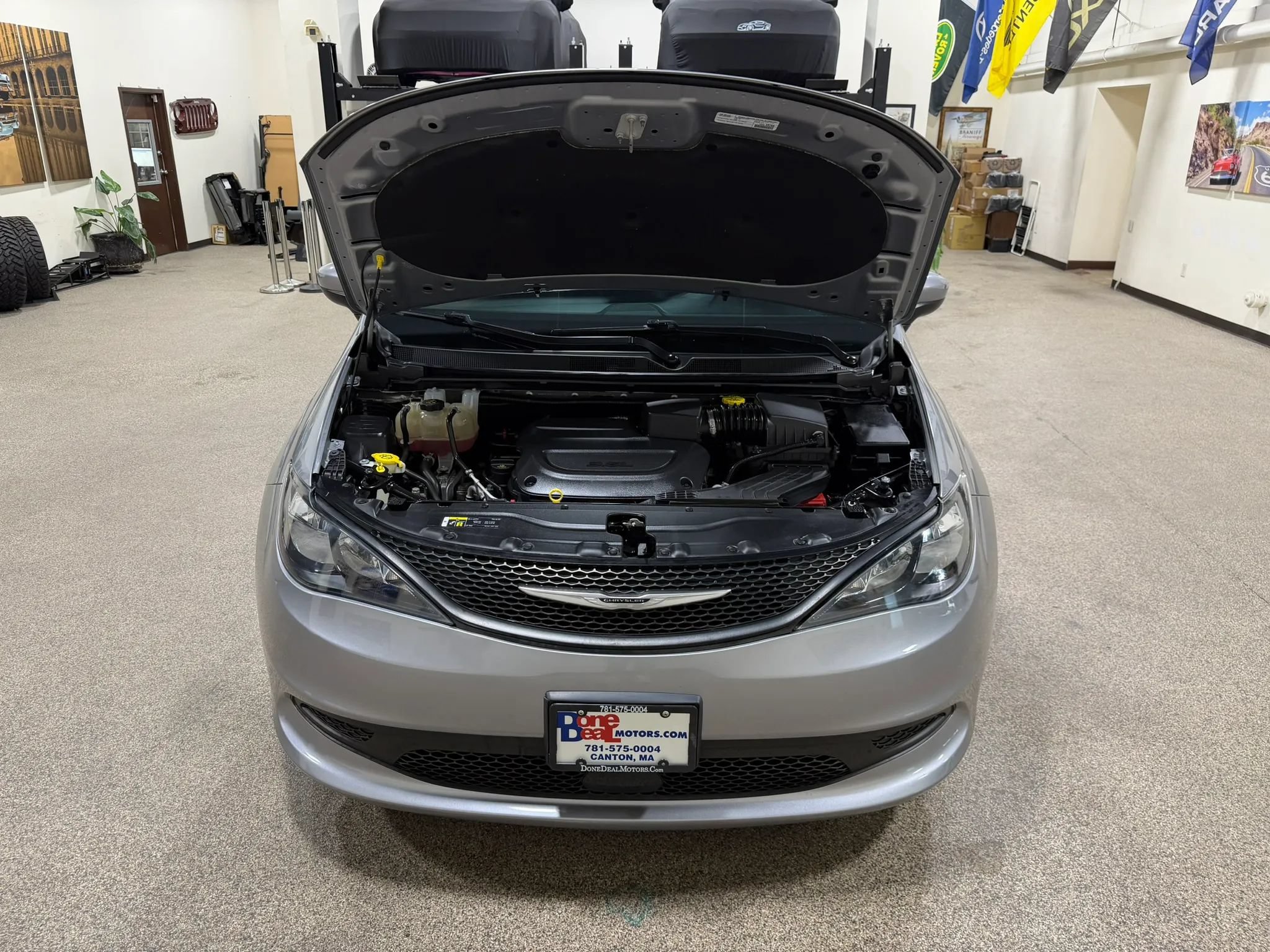 Used 2021 Chrysler Voyager L FWD image 55