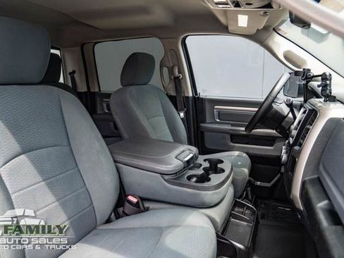 Used 2015 RAM 3500 SLT AWD/4WD image 25