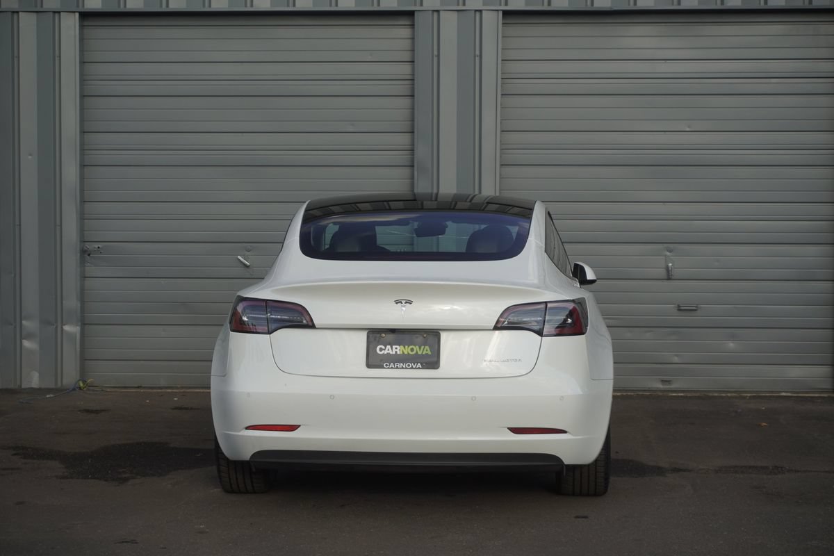 Used 2022 Tesla Model 3 Long Range AWD/4WD image 4
