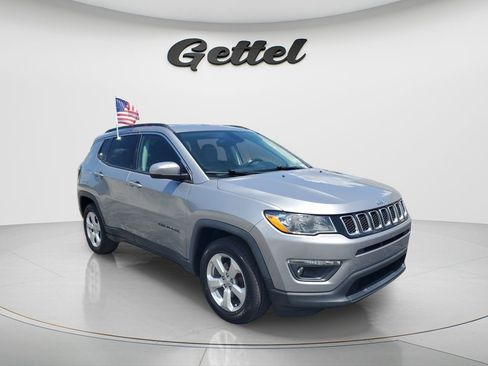 Certified 2018 Jeep Compass Latitude w/ Popular Equipment Group FWD image 3