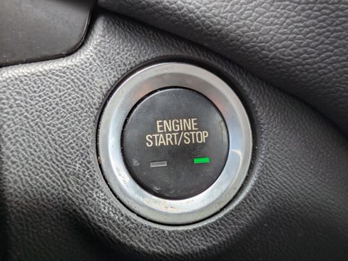 Used 2022 Chevrolet Equinox LT FWD image 23