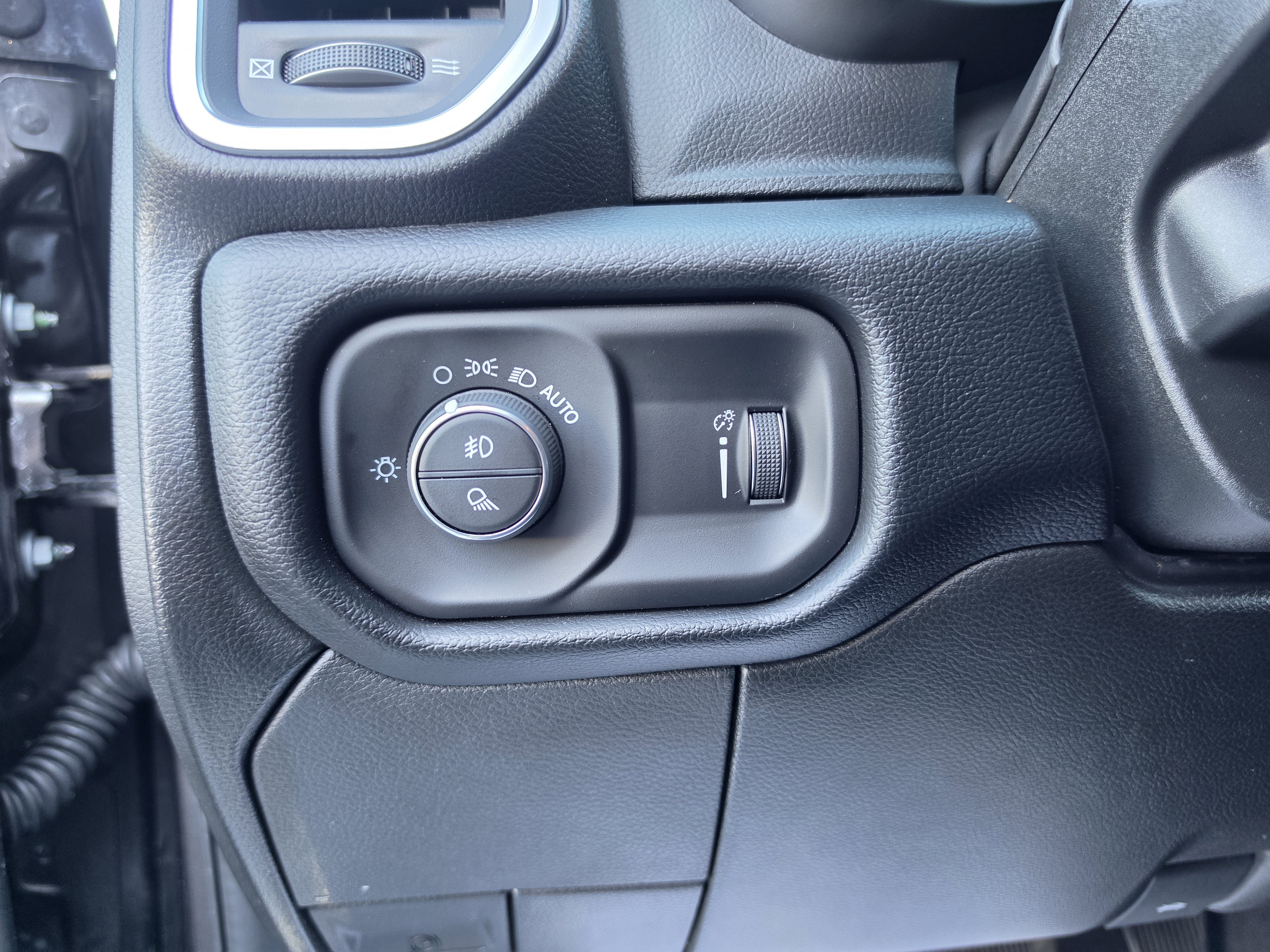 Used 2026 RAM 2500 Big Horn AWD/4WD image 19