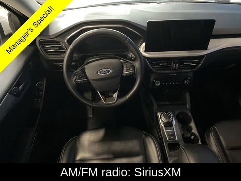 Used 2024 Ford Escape Platinum AWD/4WD image 6