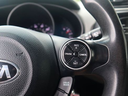 Used 2018 Kia Soul FWD image 52