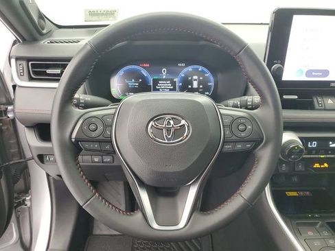 Used 2025 Toyota RAV4 XSE AWD/4WD image 23