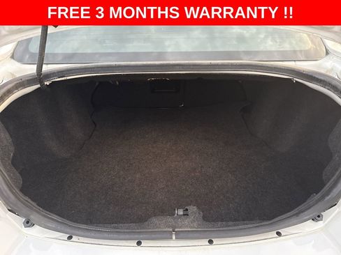 Used 2013 Dodge Avenger SE image 21