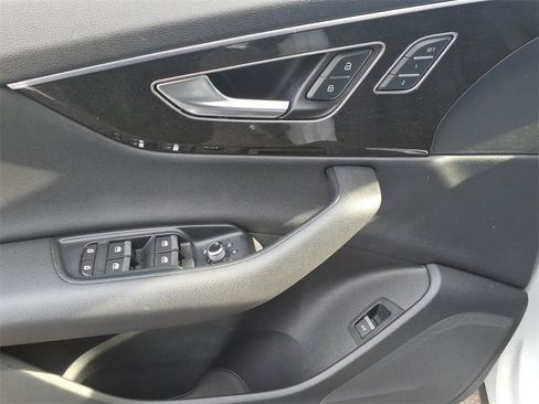 Used 2023 Audi Q7 2.0T Premium image 12