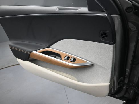 Used 2024 Lucid Air Touring image 21