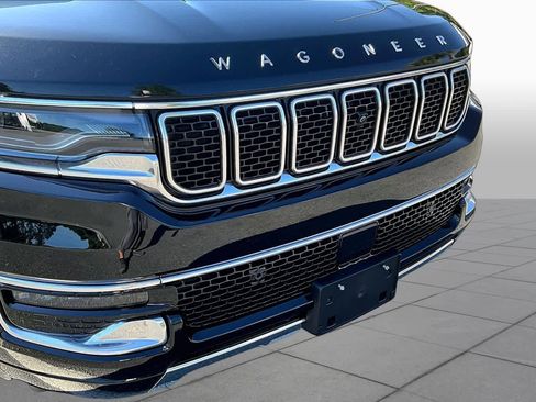 Used 2025 Jeep Wagoneer Series III w/ Premium Group I AWD/4WD image 29
