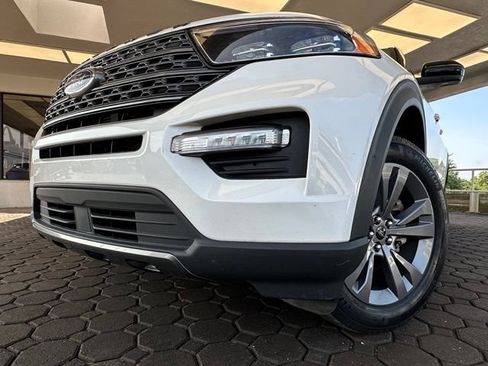 Used 2023 Ford Explorer XLT w/ Equipment Group 202A AWD/4WD image 32