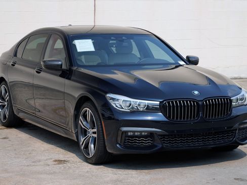Used 2019 BMW 740i w/ M Sport Package RWD image 56