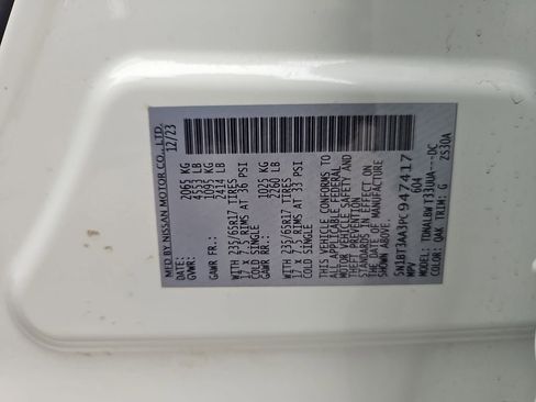 Used 2023 Nissan Rogue S FWD image 36