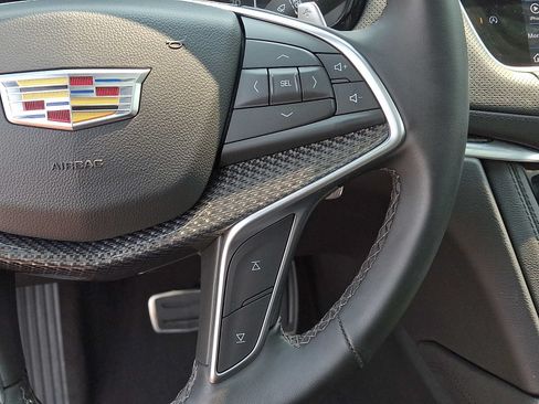 Certified 2025 Cadillac XT5 Sportv w/ Technology Package AWD/4WD image 24