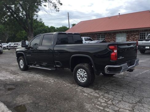 Used 2022 Chevrolet Silverado 2500 LT w/ Convenience Package AWD/4WD image 14