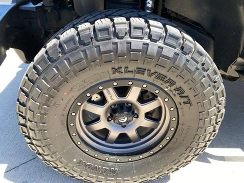 Used 2014 Jeep Wrangler Sport w/ Quick Order Package 24S AWD/4WD image 23