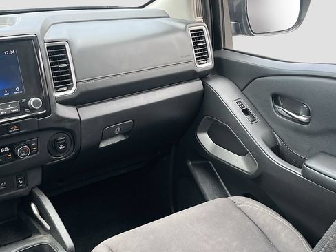 Used 2024 Nissan Frontier SV w/ SV Convenience Package RWD image 22