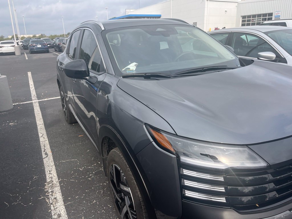 Used 2026 Nissan Kicks SV FWD image 3