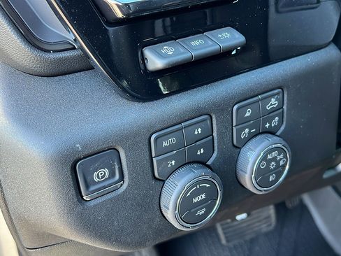 New 2026 Chevrolet Silverado 2500 ZR2 w/ LPO, Dark Essentials Package image 31