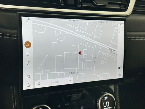 Used 2026 Jaguar F-PACE R-Dynamic S AWD/4WD image 25