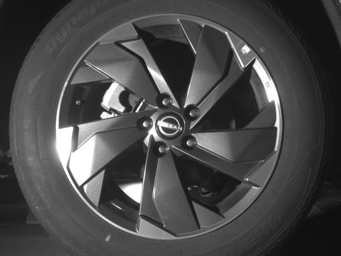 Used 2025 Nissan Rogue SV AWD/4WD image 15