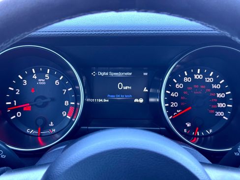 Used 2018 Ford Mustang Shelby GT350 w/ Convenience Package image 26