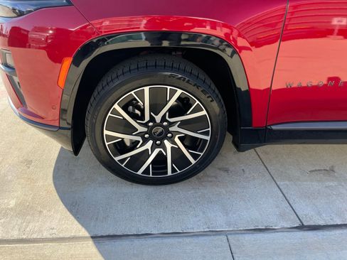 Used 2025 Jeep Wagoneer S Limited image 9