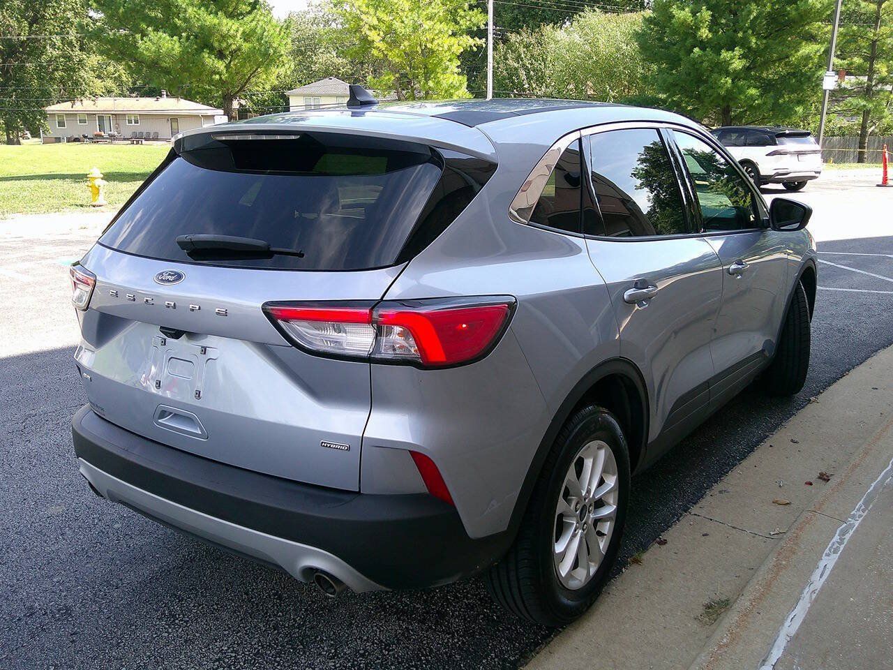 Used 2022 Ford Escape SE FWD image 5