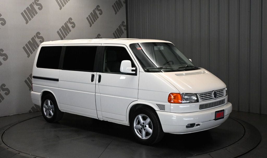 Used 2002 Volkswagen Eurovan MV FWD image 3