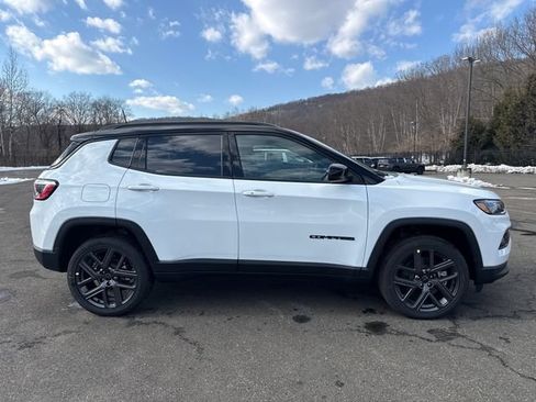 New 2026 Jeep Compass Limited w/ Sun, Sound & Navigation Group AWD/4WD image 8