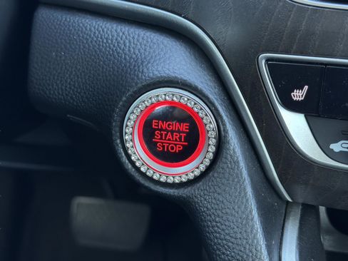 Used 2018 Honda Accord EX image 10