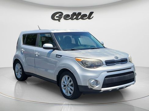 Used 2017 Kia Soul + FWD image 3