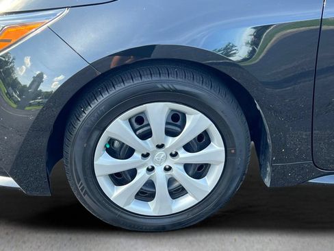 Certified 2022 Toyota Corolla LE FWD image 24
