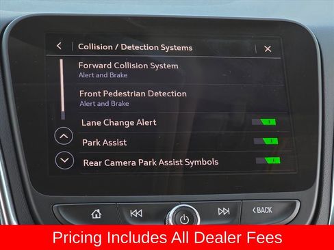 Used 2020 Chevrolet Equinox LT FWD image 17