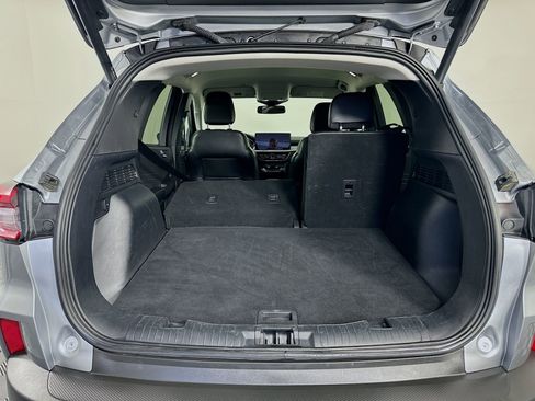 Used 2024 Ford Escape Platinum image 19