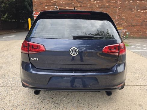 Used 2016 Volkswagen GTI S FWD image 3