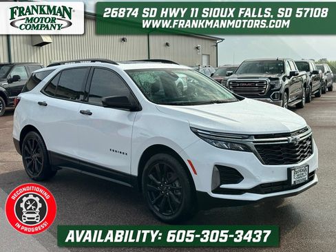 Used 2022 Chevrolet Equinox RS AWD/4WD image 1