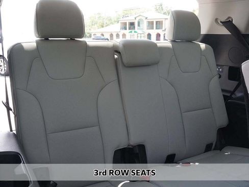 Used 2025 Kia Telluride EX FWD image 9