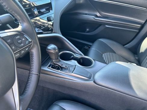 Used 2021 Toyota Camry SE image 26