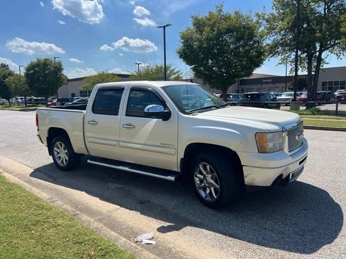 Used 2010 GMC Sierra 1500 Denali RWD image 3