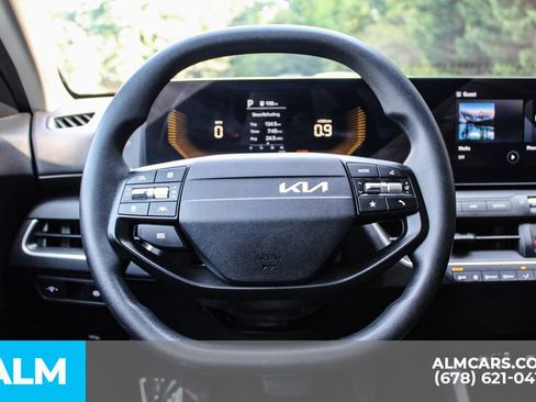 Used 2025 Kia K4 FWD image 23
