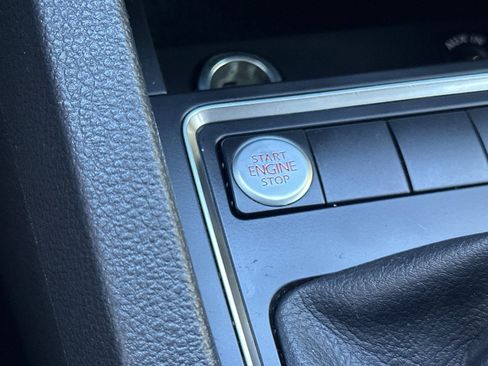 Used 2015 Volkswagen Jetta SE image 17