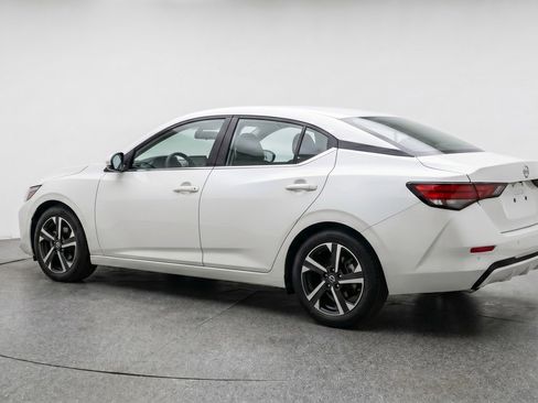 Used 2025 Nissan Sentra SV FWD image 6