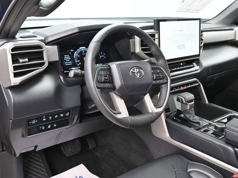 Used 2026 Toyota Tundra Limited AWD/4WD image 17