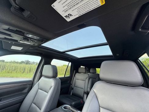 Used 2023 Chevrolet Tahoe LT w/ Luxury Package AWD/4WD image 27