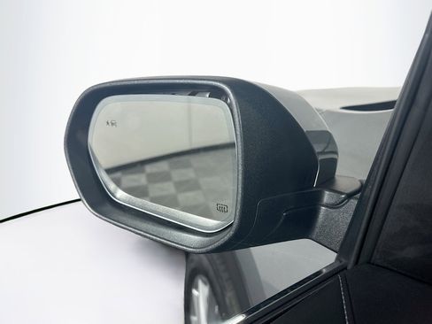 Used 2025 Buick Enclave Preferred image 16