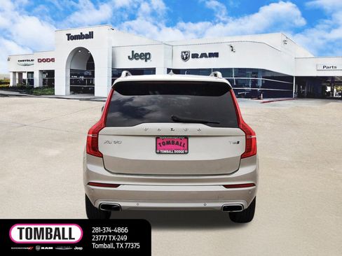 Used 2016 Volvo XC90 T6 Momentum w/ Momentum Plus Package image 6