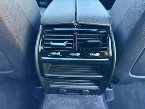 Used 2019 BMW 530e xDrive AWD/4WD image 25
